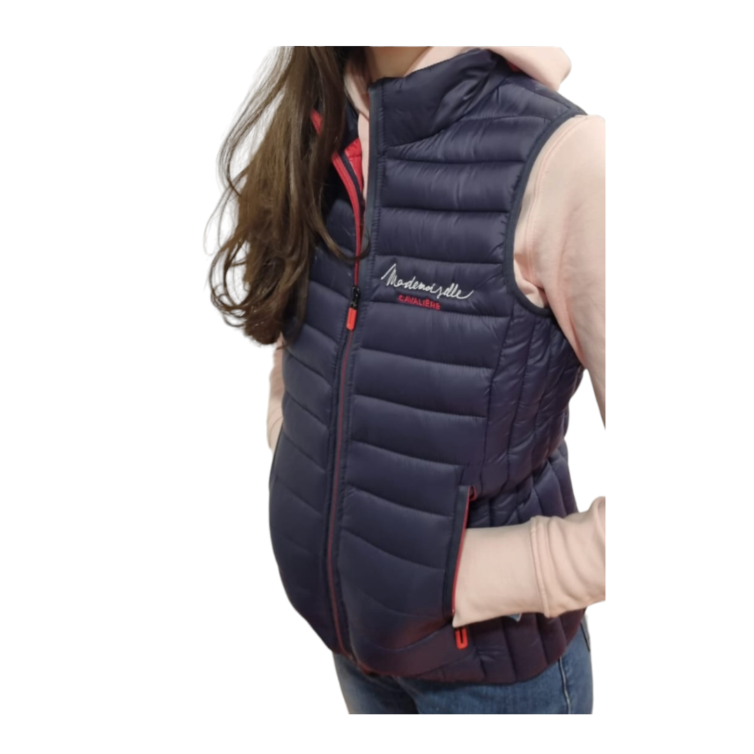 DOUDOUNE SANS MANCHE BRODÉE MADEMOISELLE CAVALIÈRE