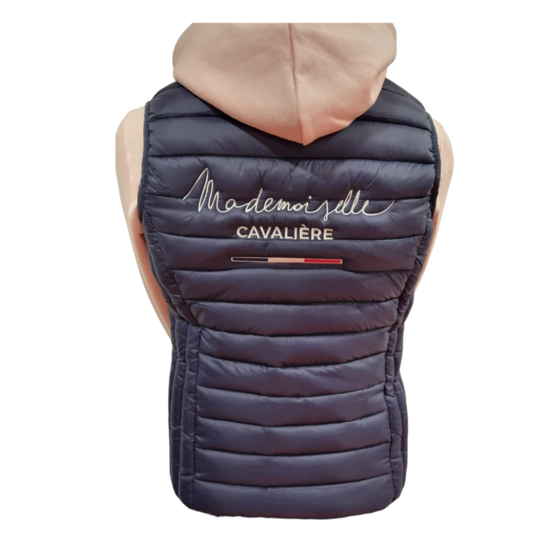 DOUDOUNE SANS MANCHE BRODÉE MADEMOISELLE CAVALIÈRE