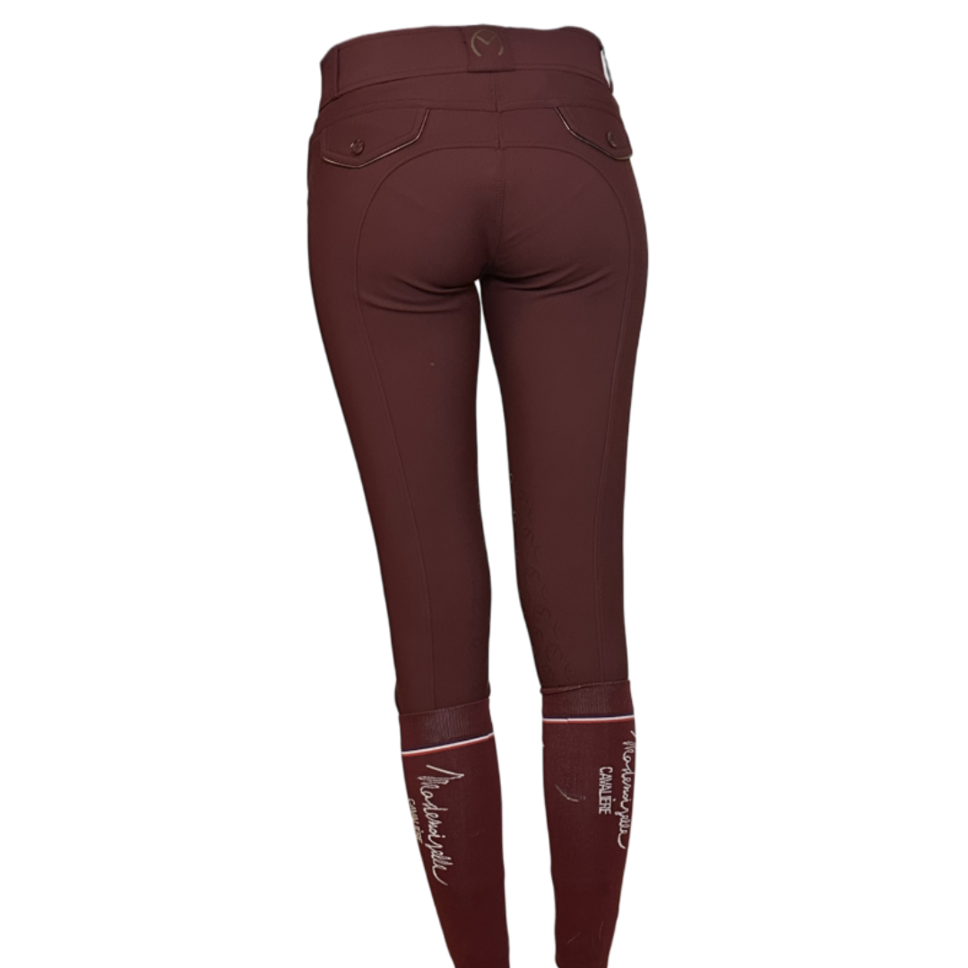 Pack PANTALON "So Chic" WINE & Chaussettes & Casquette