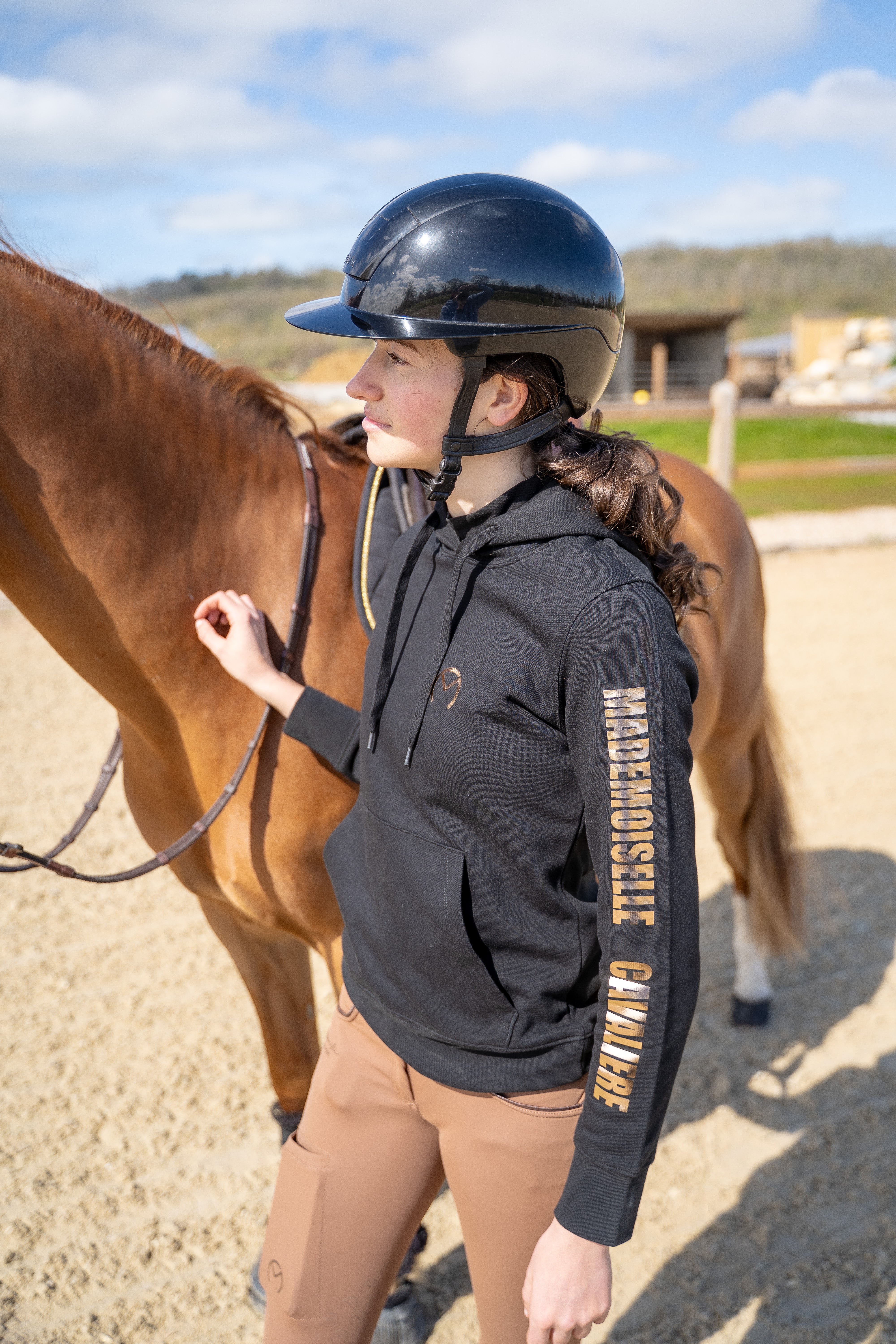 PACK SWEAT SLEEVE BLACK GOLD / casquette / chaussettes / bracelet