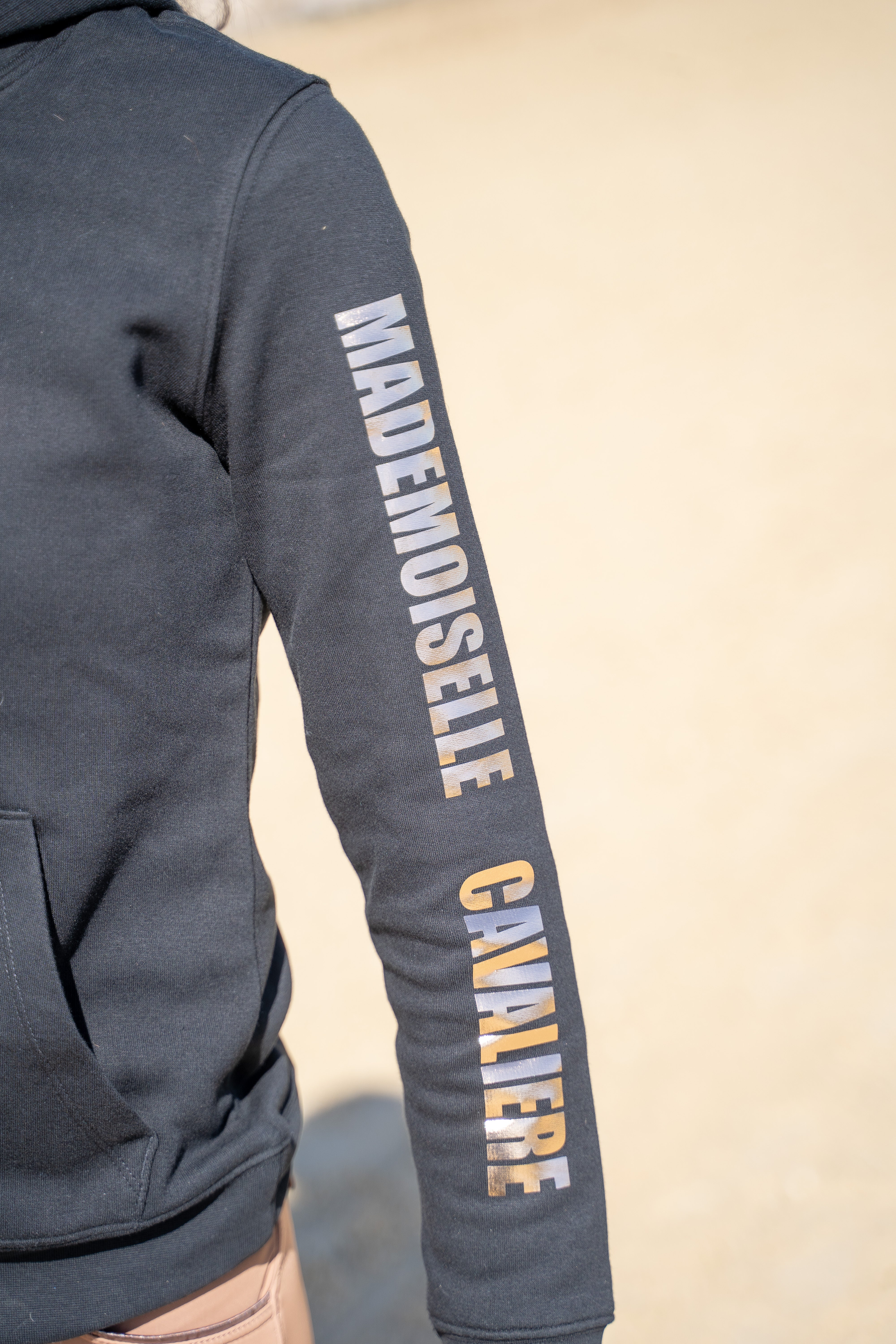 PACK SWEAT SLEEVE BLACK GOLD / casquette / chaussettes / bracelet